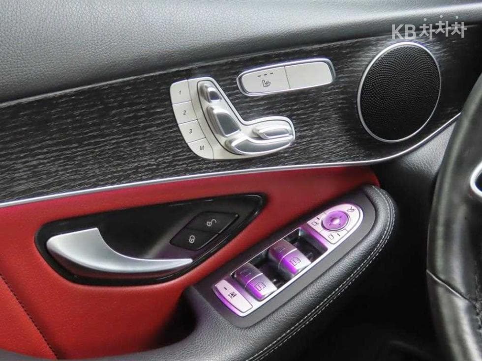 Mercedes-Benz GLC(X253)300 e 4Matic Coupe Стандартен - 10