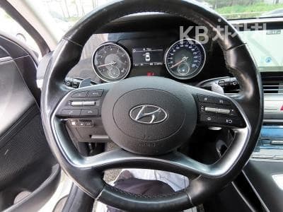 Hyundai The New (facelift) Grandeur (Azera)2.5 Premium 초이스 - 8