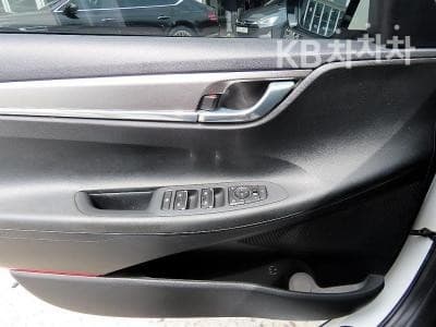 Hyundai The New (facelift) Grandeur (Azera)2.5 Premium 초이스 - 11