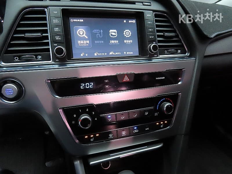 Хюндай Соната LF2.0 Стил Стандартен - 16