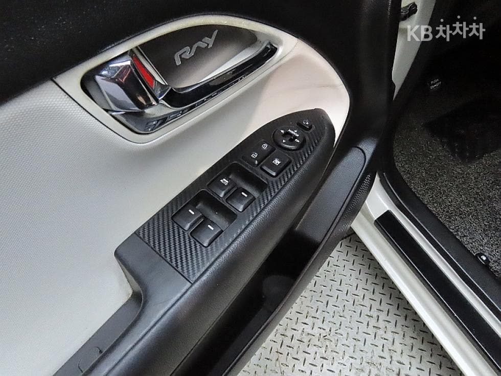 Kia Ray (van)1.0 Gasoline Prestige - 14