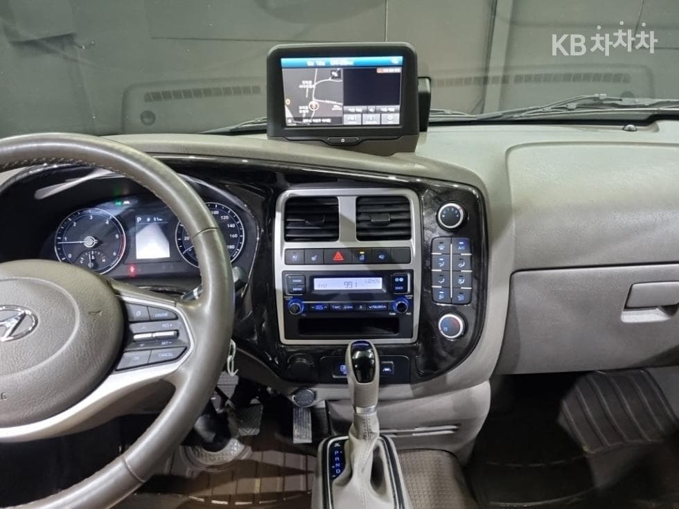 Хюндай Porter 2Удължено междуосие Двойна Кабина CRDi Smart - 10