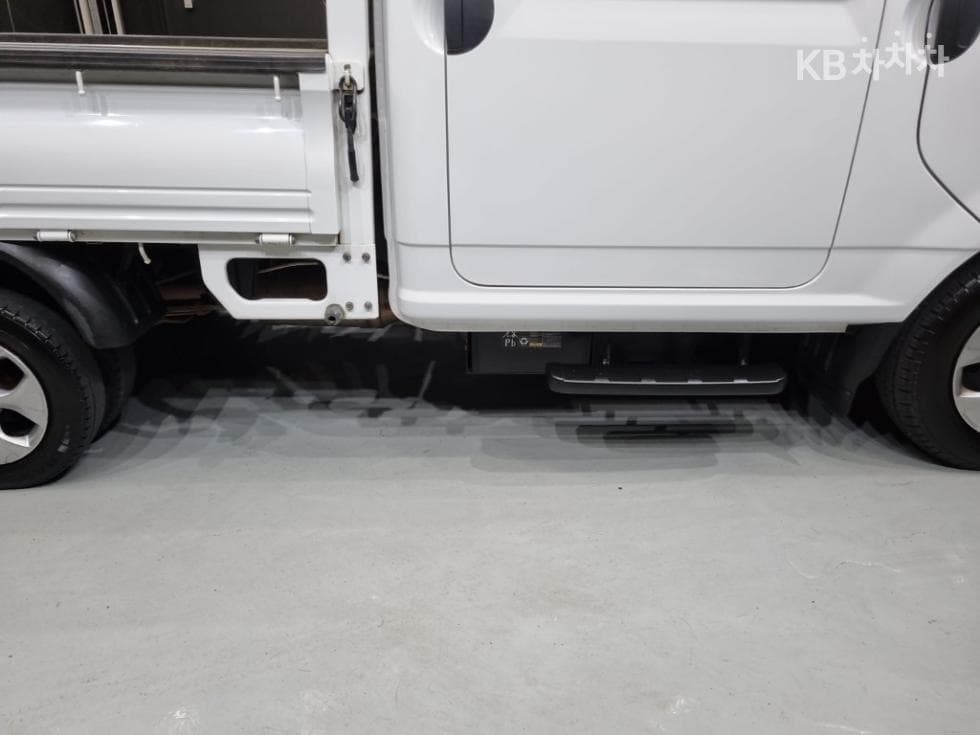 Хюндай Porter 2Удължено междуосие Двойна Кабина CRDi Smart - 23