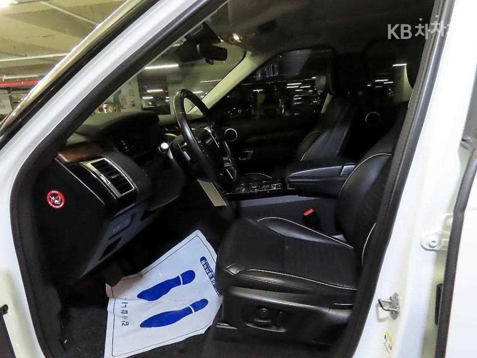 Land Rover 디스커버리53.0 TD6 HSE Luxury - 5