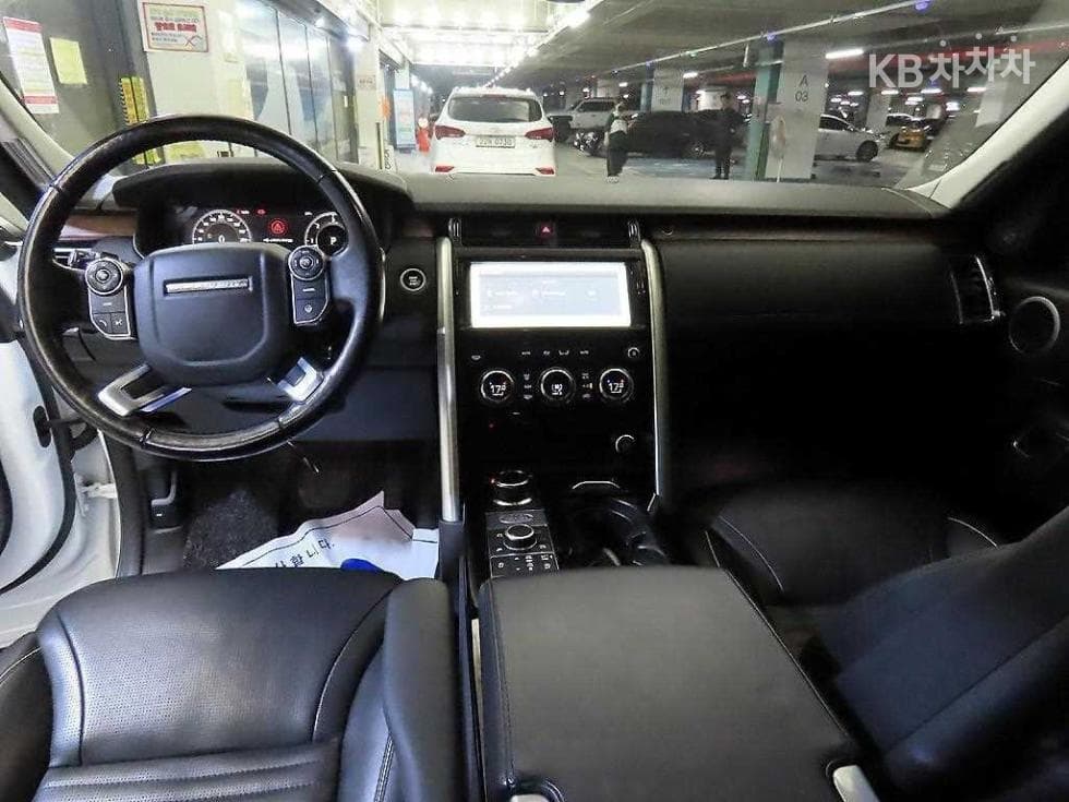 Land Rover 디스커버리53.0 TD6 HSE Luxury - 9