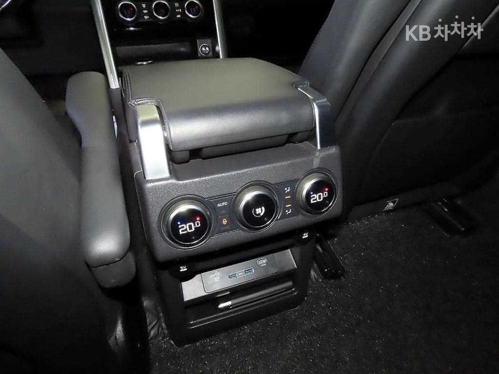 Land Rover 디스커버리53.0 TD6 HSE Luxury - 12