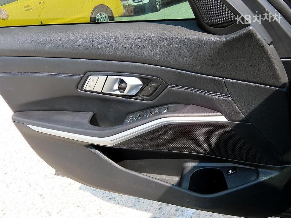 BMW 3 Серия (G20)320e M Sport - 11