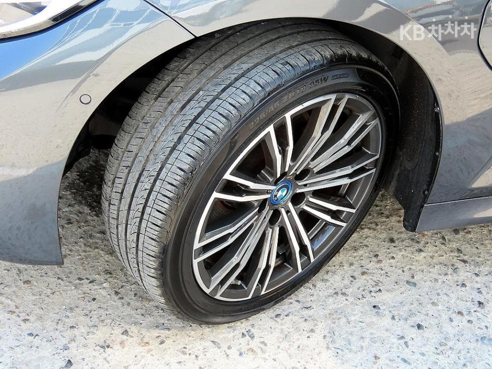 BMW 3 Серия (G20)320e M Sport - 19