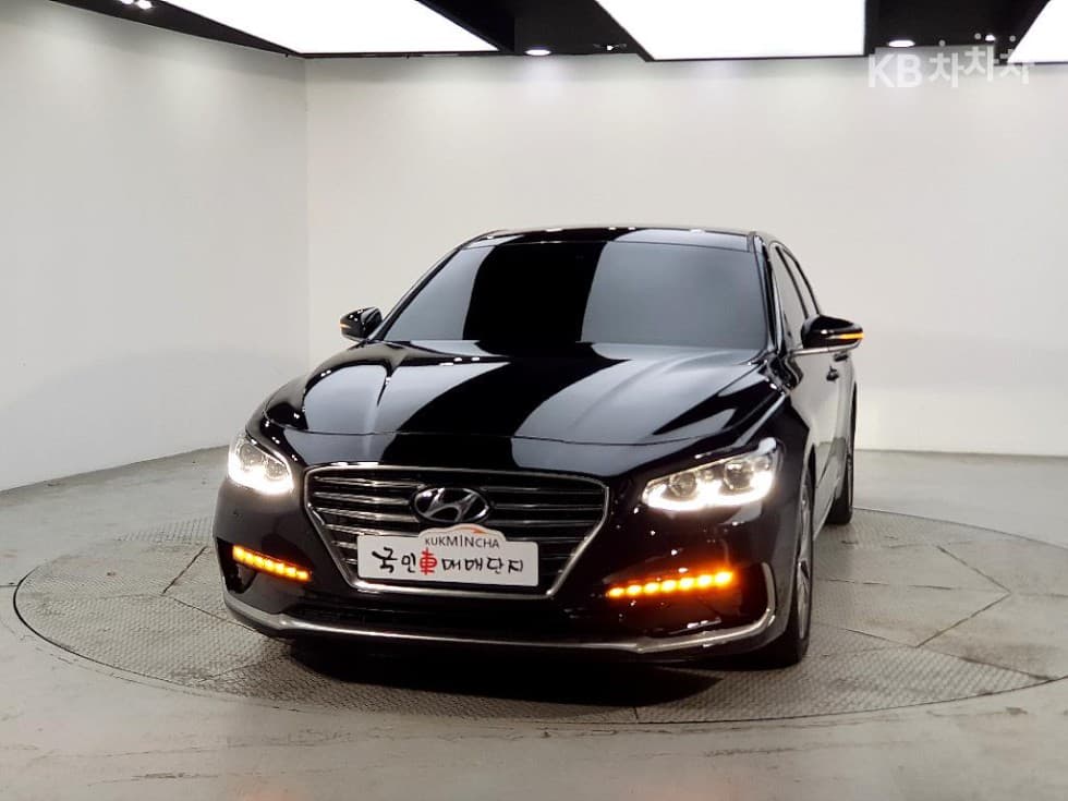 Hyundai Grandeur (Azera)IG 2.4 Premium Special (special feature/edition) - Image 1