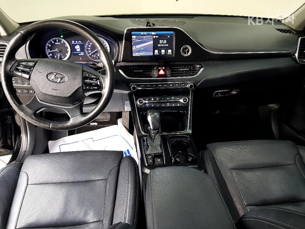 Hyundai Grandeur (Azera)IG2.4 Premium Special (special feature/edition) - 9