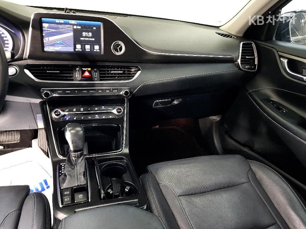 Hyundai Grandeur (Azera)IG2.4 Premium Special (special feature/edition) - 10