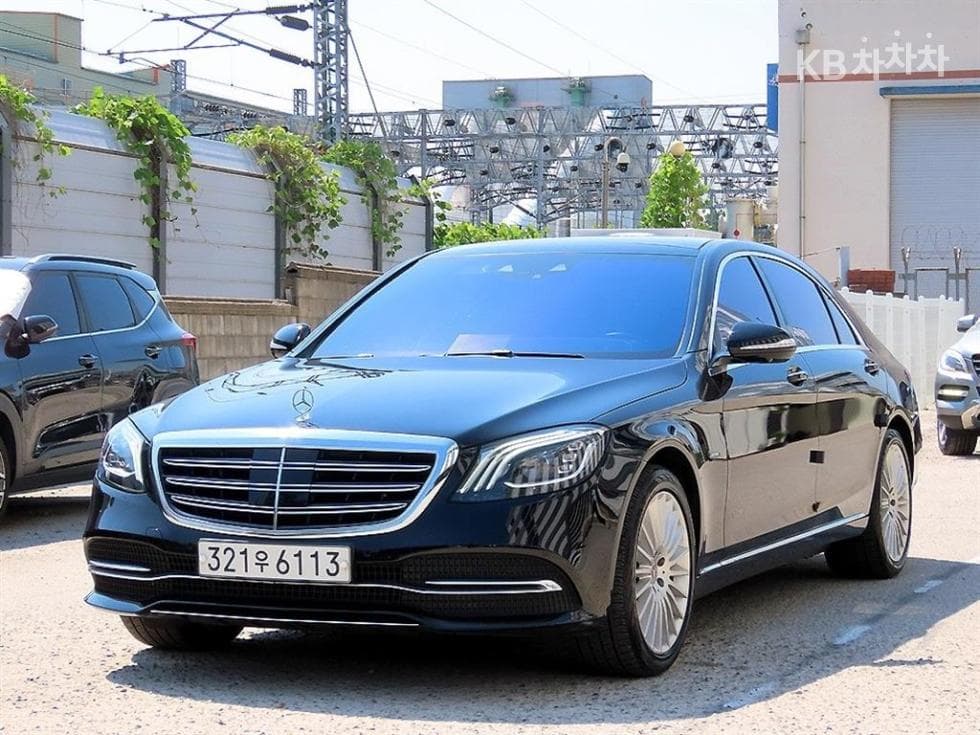 Mercedes-Benz Нов S-КласS560e Стандартен - 2