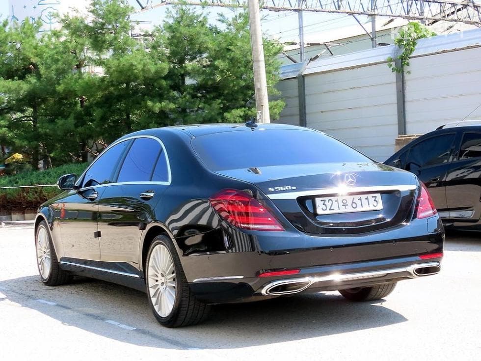 Mercedes-Benz Нов S-КласS560e Стандартен - 3