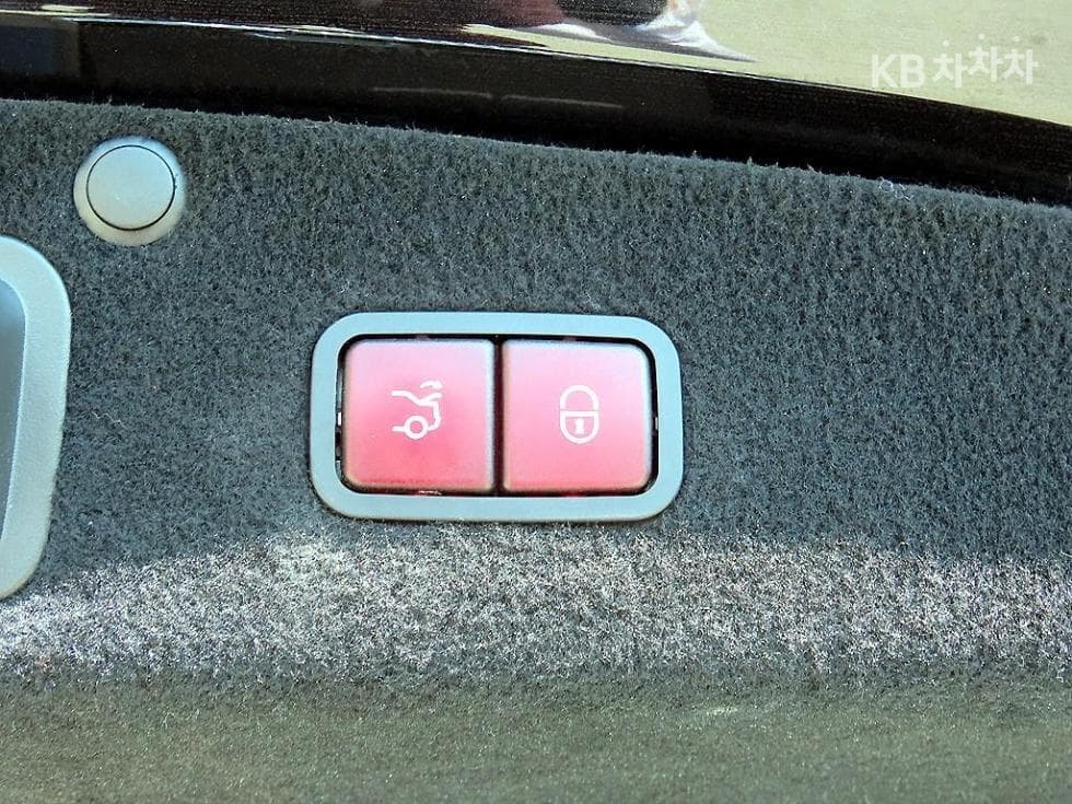 Mercedes-Benz Нов S-КласS560e Стандартен - 16