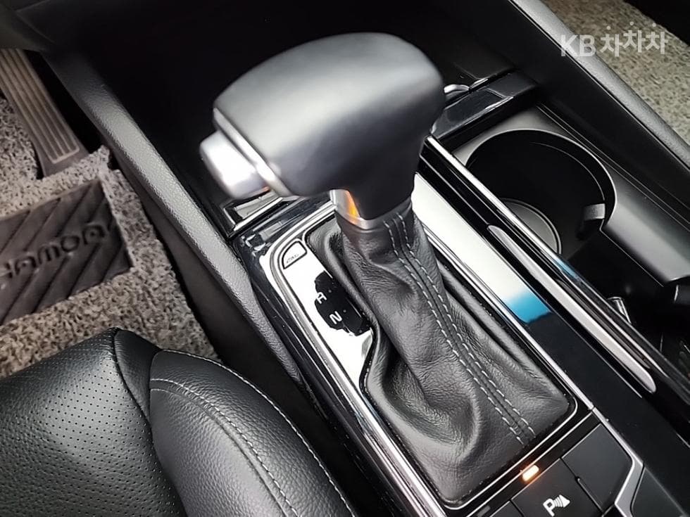 Kia All New K72.4 GDI Prestige - 8