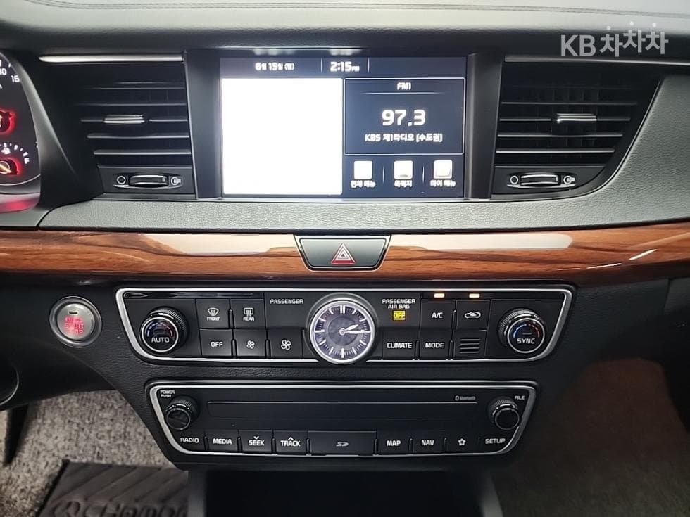 Kia All New K72.4 GDI Prestige - 10