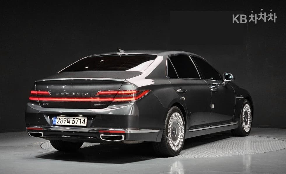 Genesis G903.8 GDi AWD Premium Luxury - 3