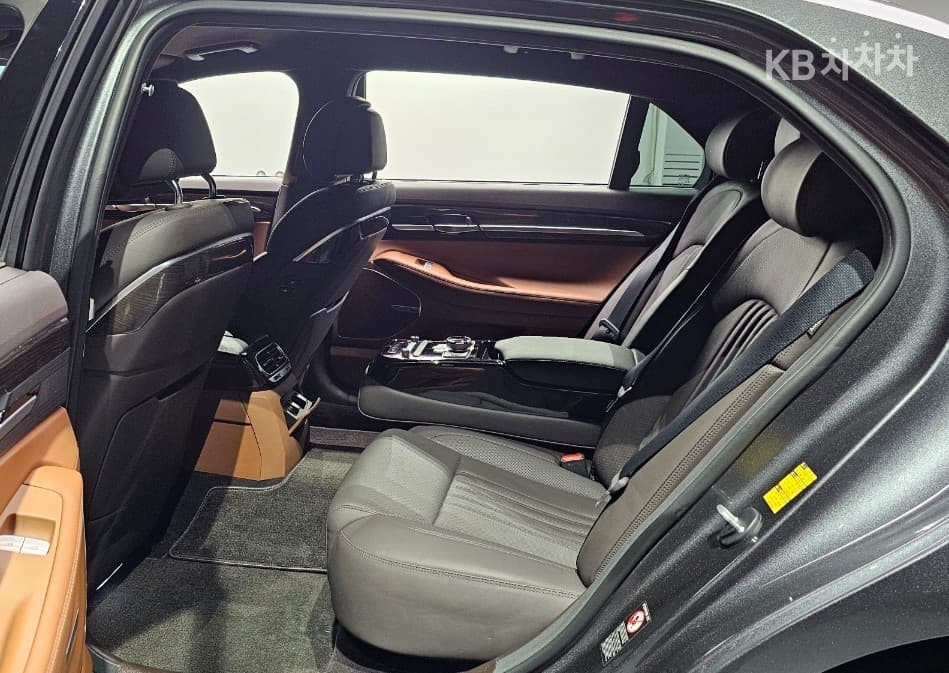 Genesis G903.8 GDi AWD Premium Luxury - 9