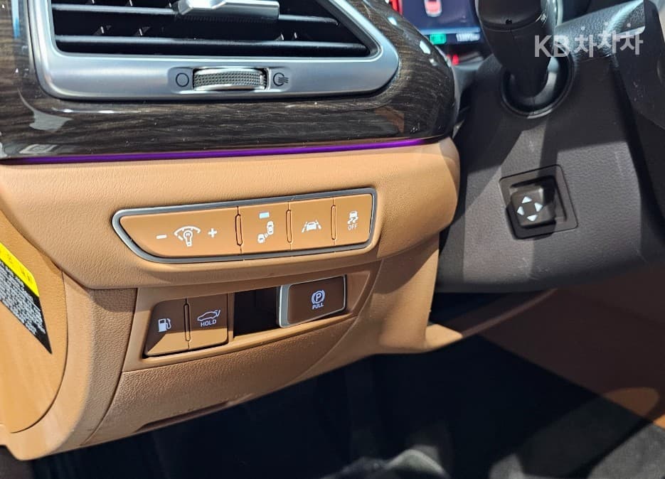 Genesis G903.8 GDi AWD Premium Luxury - 15