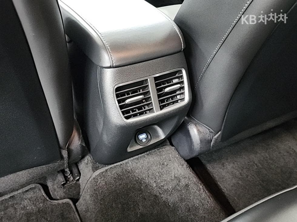 Hyundai Sonata (DN8)2.0 Premium - 13