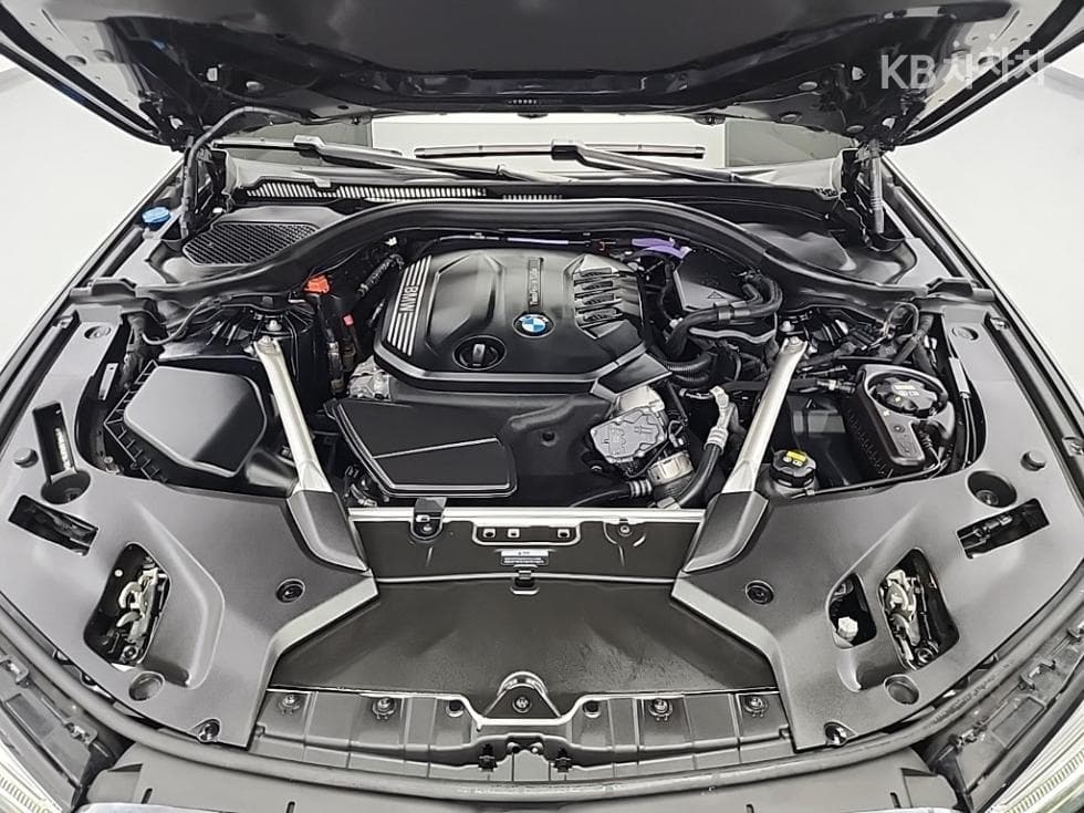 BMW 올New5 Series (G30)523d M Sport - 5