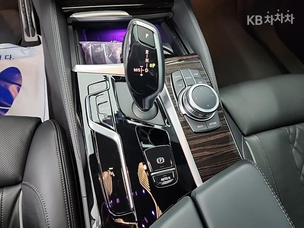 BMW 올New5 Series (G30)523d M Sport - 8