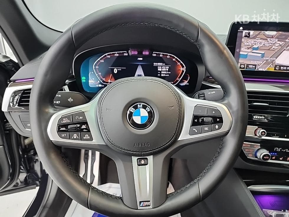 BMW 올New5 Series (G30)523d M Sport - 9