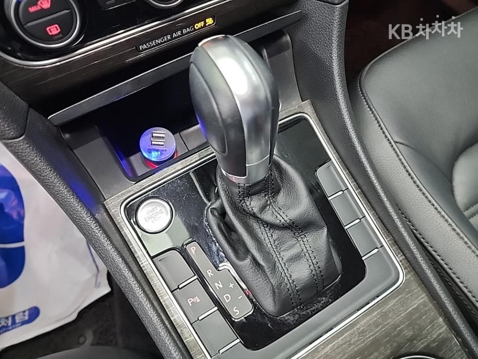Volkswagen 더NewPassat2.0 Turbocharged Stratified Injection (VW) - 8