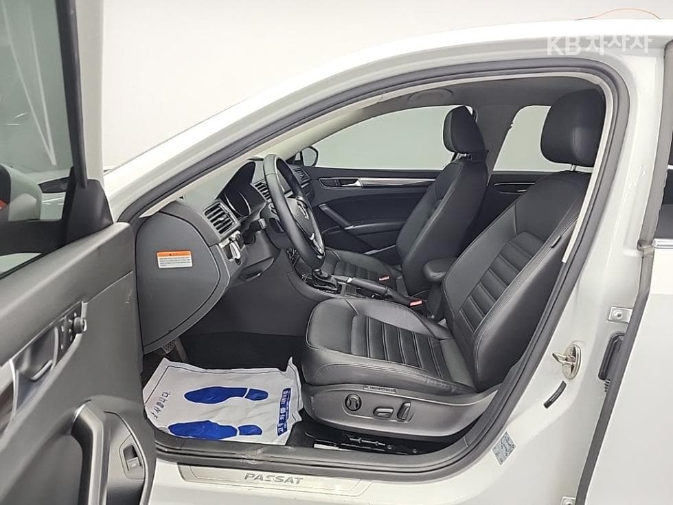 Volkswagen 더NewPassat2.0 Turbocharged Stratified Injection (VW) - 11