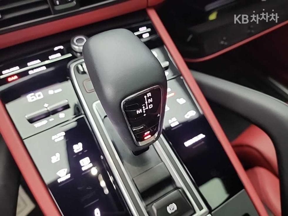 Porsche Cayenne(9Y0)3.0 E-Hybrid Coupe Стандартен - 8