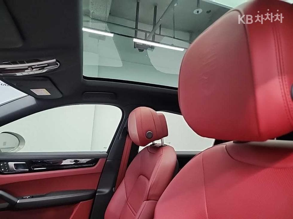 Porsche Cayenne(9Y0)3.0 E-Hybrid Coupe Стандартен - 14