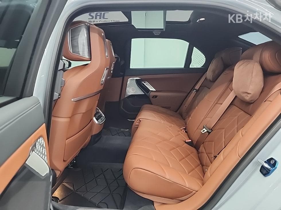 BMW i7xDrive 60 M Sport - 12