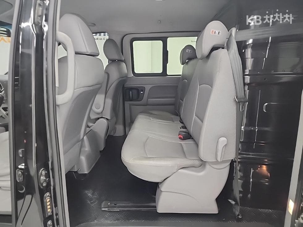Hyundai The New (facelift) 그랜드 Star렉스Van 5-seater Modern - 12