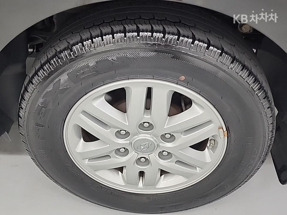 Hyundai The New (facelift) 그랜드 Star렉스Van 5-seater Modern - 20