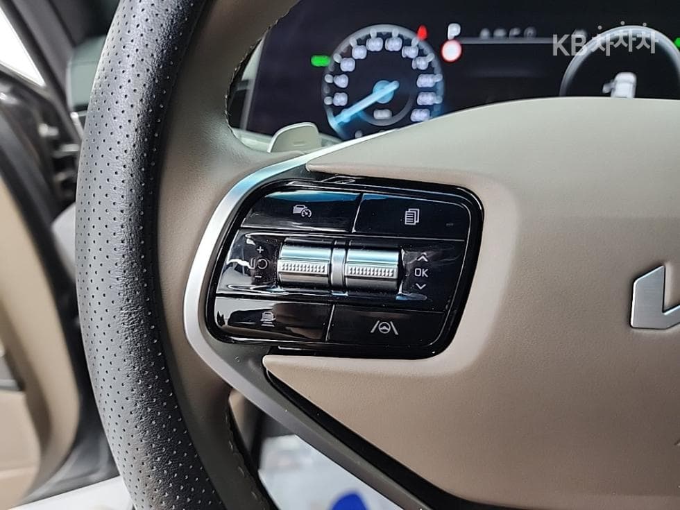 Kia K8 Hybrid1.6 Turbo Signature - 18