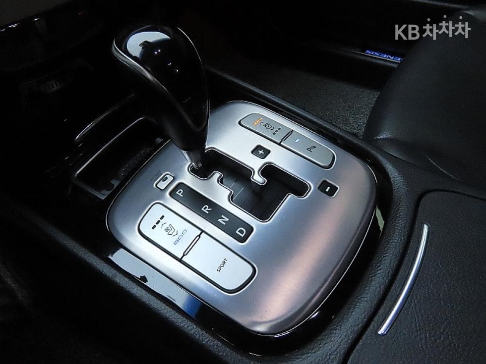 Hyundai GenesisBH330 LUXURY Standard - 9