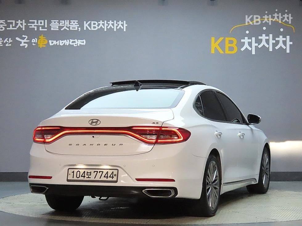 Hyundai Grandeur (Azera)IG3.3 셀러브리티 - 2