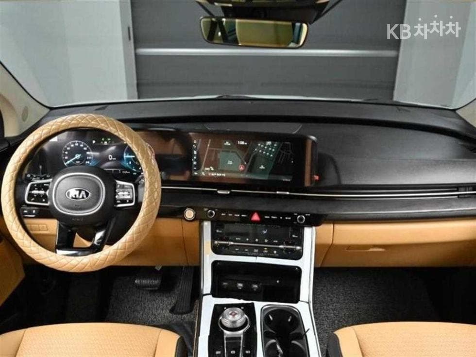 Kia Carnival 4th generationD2.2 9-seater Signature - 7