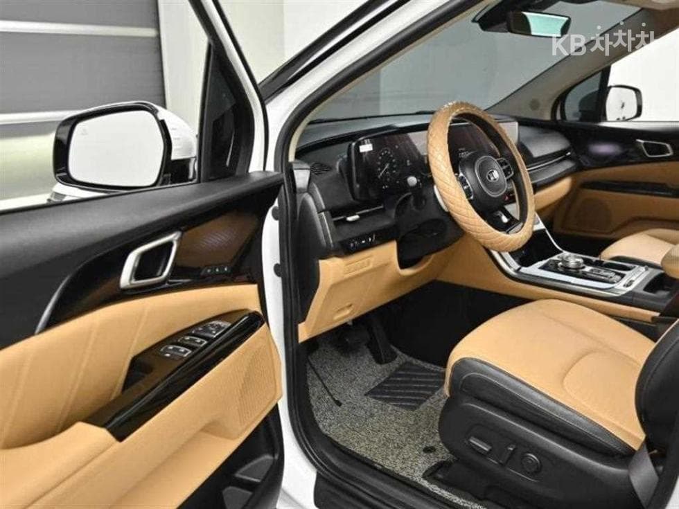 Kia Carnival 4th generationD2.2 9-seater Signature - 11