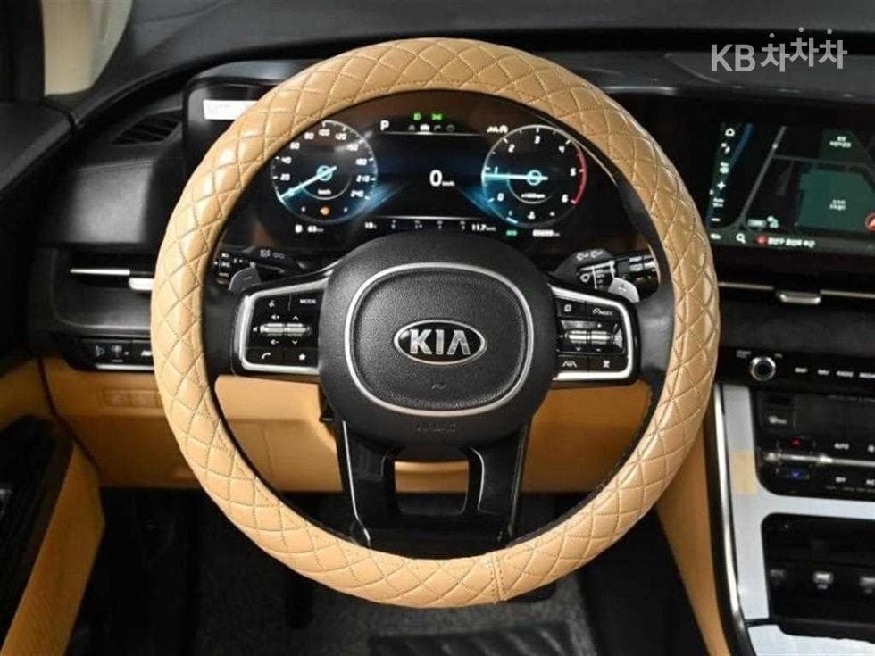 Kia Carnival 4th generationD2.2 9-seater Signature - 13