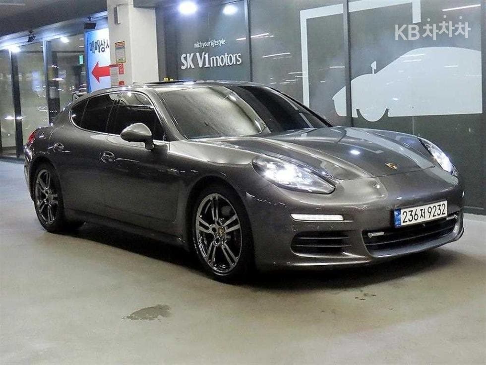 Porsche 파나메라 3.0 Дизел 970 플래티넘에디션 - Image 1