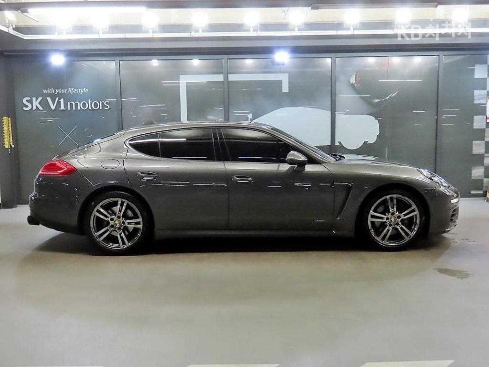 Porsche 파나메라3.0 Дизел 970 플래티넘에디션 - 3