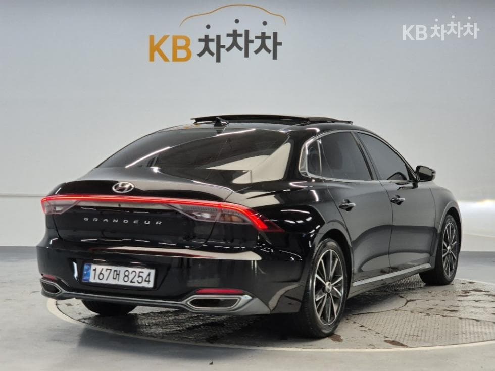 Хюндай The New (фейслифт) Grandeur (Azera)LPi 3.0 Рент-а-кар Premium - 3