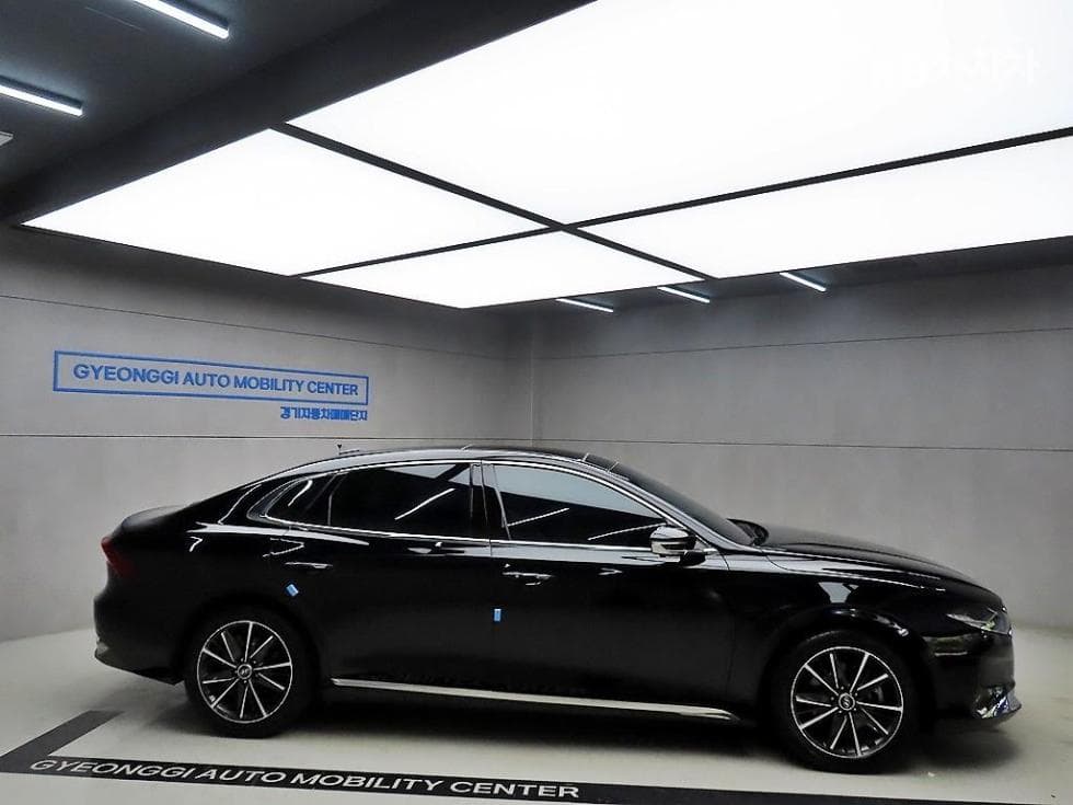 Hyundai The New (facelift) Grandeur (Azera)2.5 Le Blanc - 2