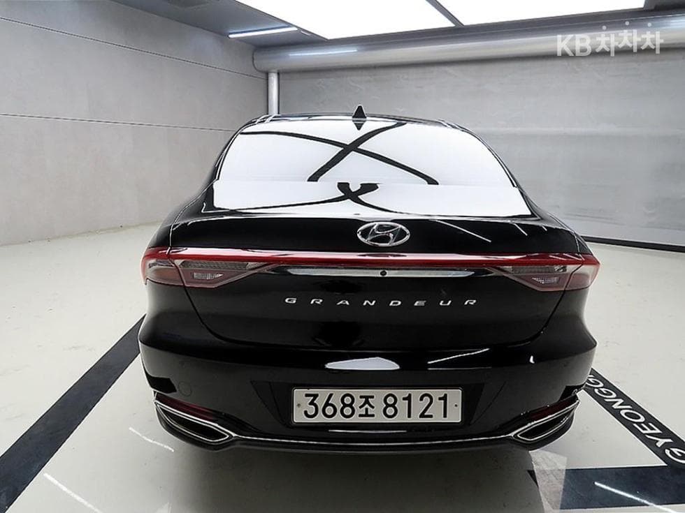 Hyundai The New (facelift) Grandeur (Azera)2.5 Le Blanc - 3