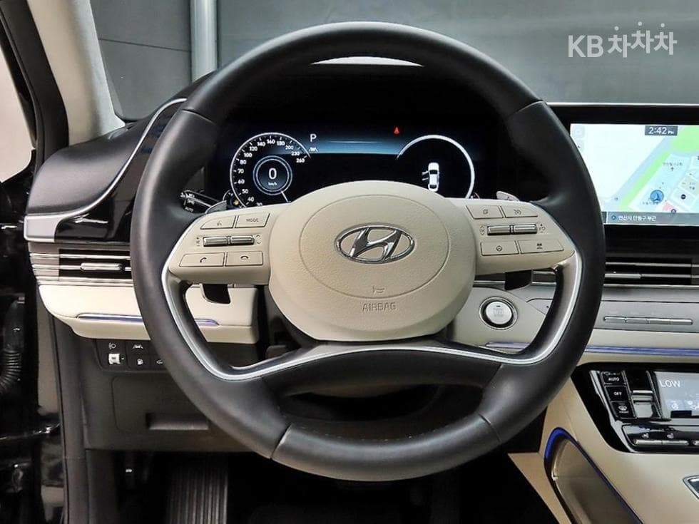 Hyundai The New (facelift) Grandeur (Azera)2.5 Le Blanc - 9