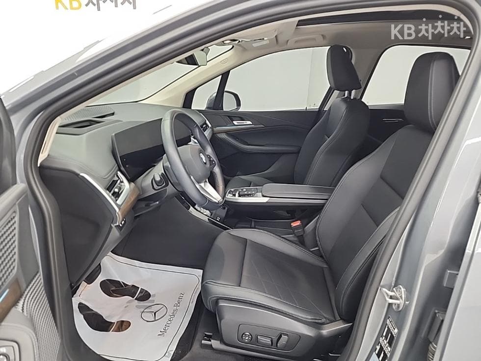 BMW 2시리즈 액티브 Турер(U06)218d Luxury - 11