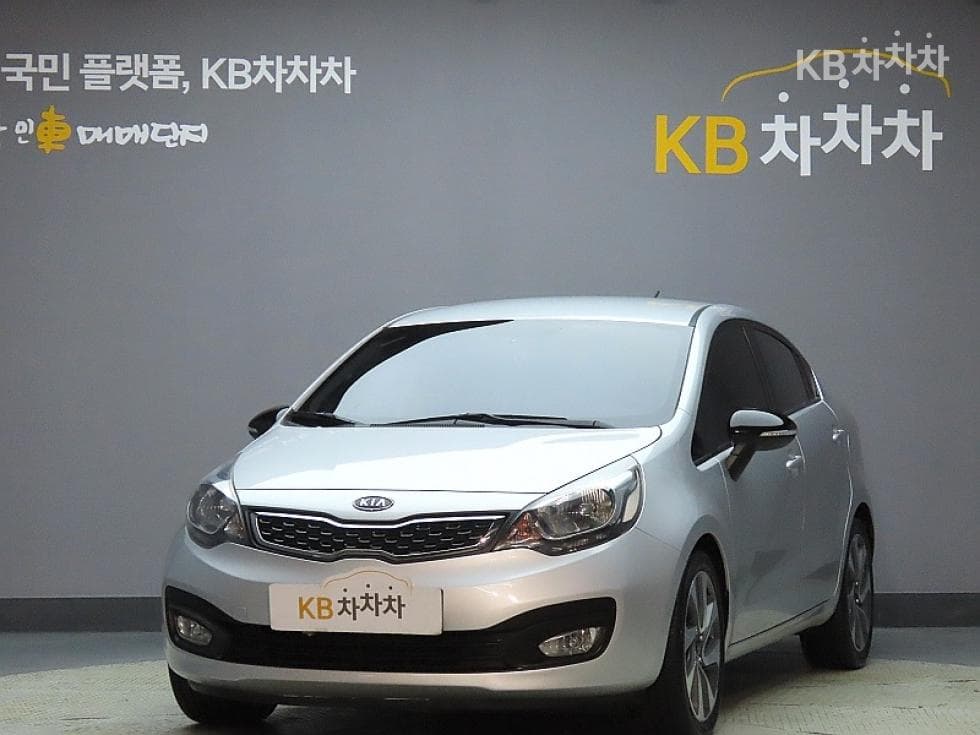 Kia All New Pride / Rio 1.4 MPI Sedan Deluxe - Image 1