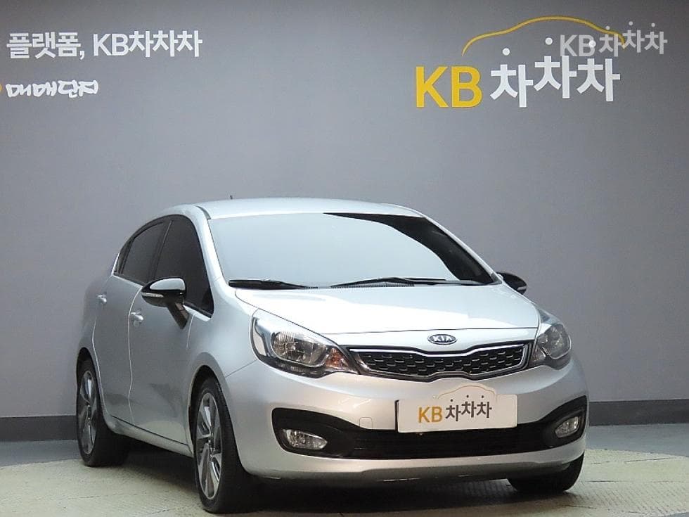Kia All New Pride / Rio1.4 MPI Sedan Deluxe - 3
