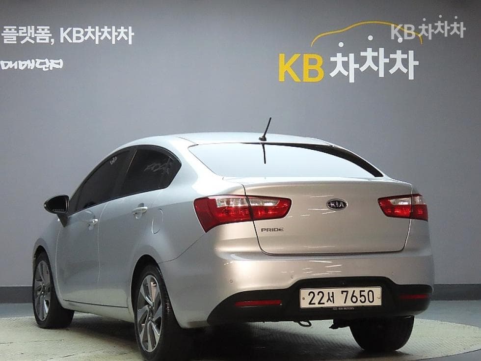 Kia All New Pride / Rio1.4 MPI Sedan Deluxe - 4